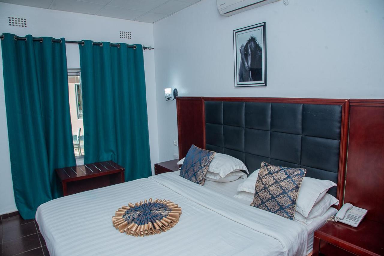 Mika Lodge Lusaka Esterno foto